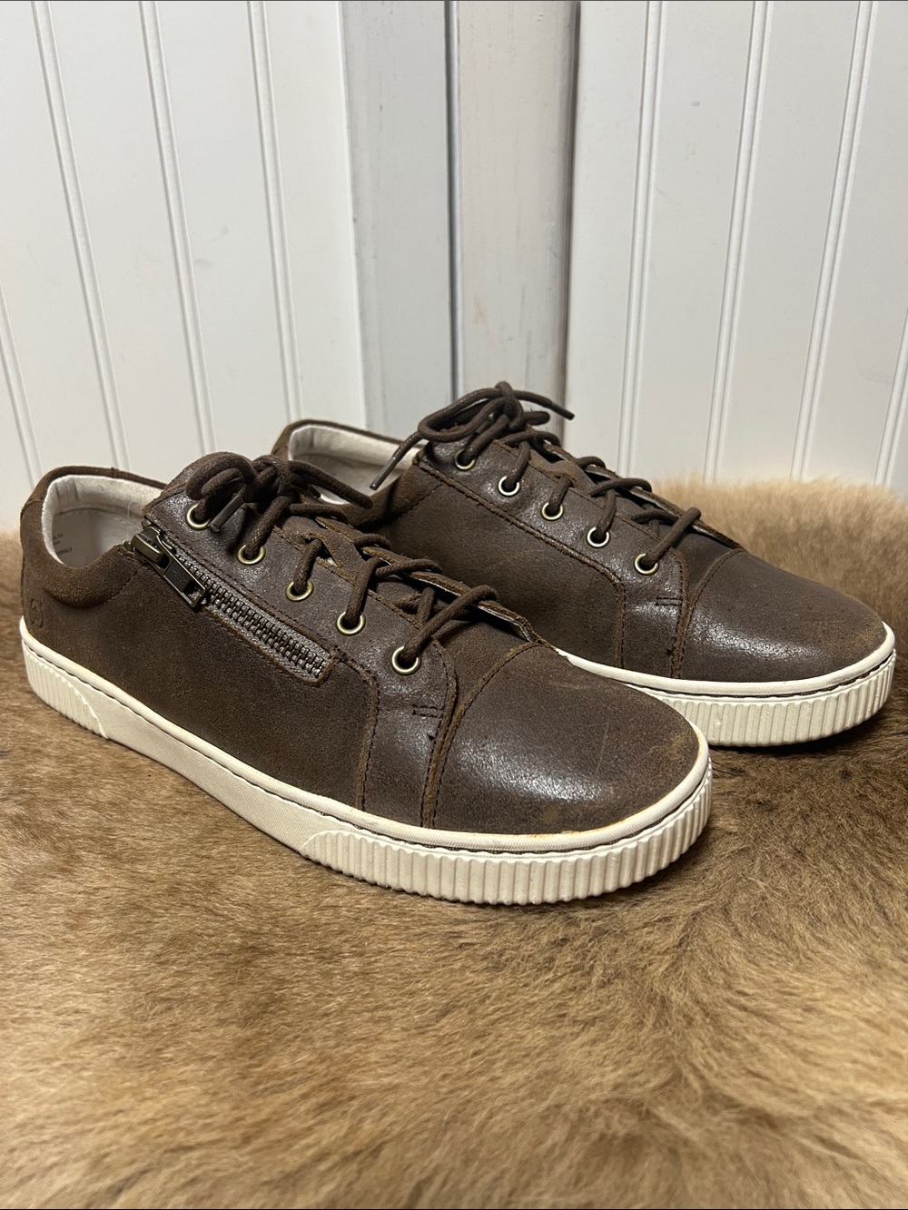 Born Paloma Leather Sneakers Shoes 9.5